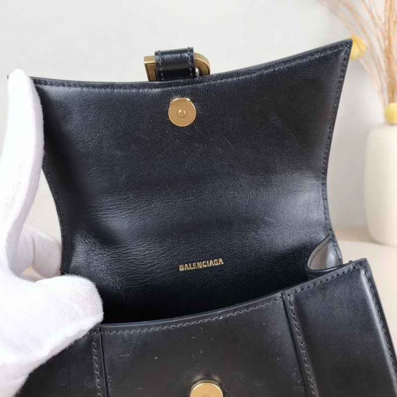 BALENCIAGA Crossbody Bag Hourglass Hourglass Bag Black Calfskin XS 19 × 8 × 13 cm — detail view 3 of 11