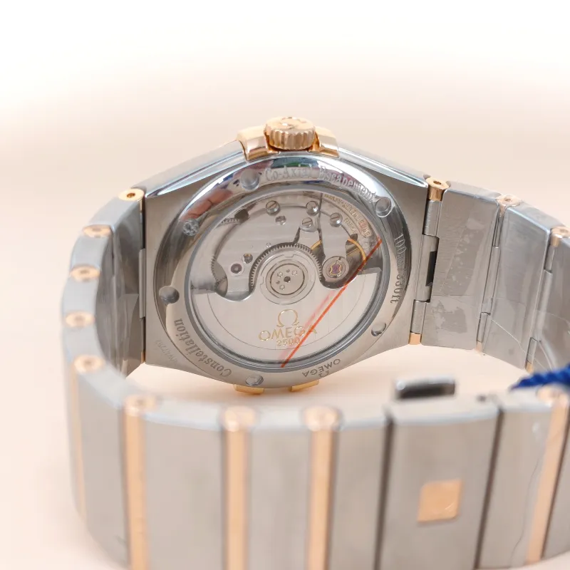 OMEGA Watch Collection Watch Grey One Size 35 — cover view 7 of 9