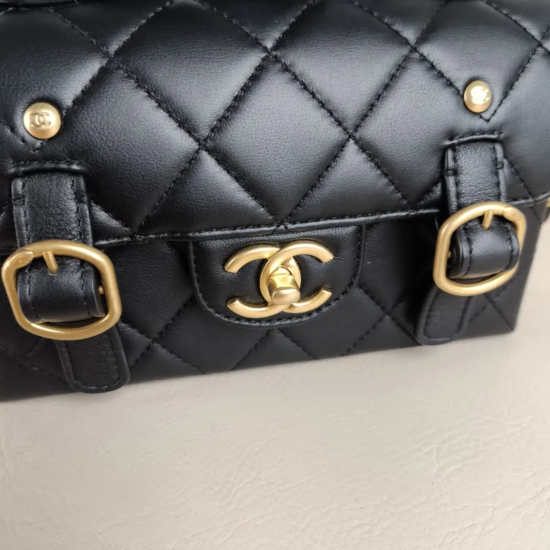 Chanel Crossbody Bag Messenger Bag Black Calfskin One Size 20.6.5*12.5 — detail view 2 of 12