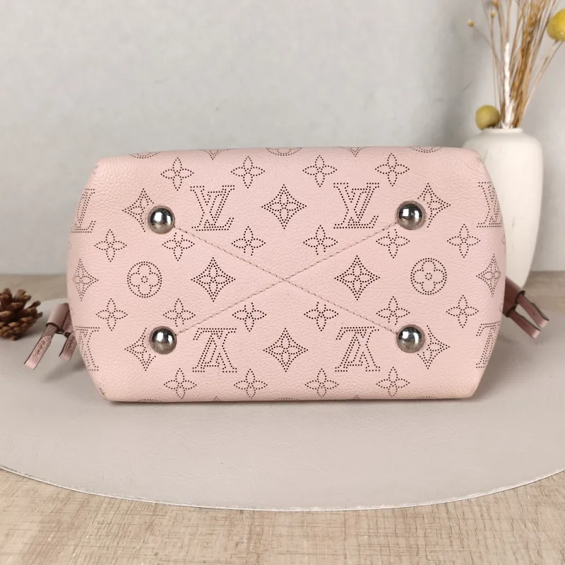 Louis Vuitton Crossbody Bag BELLA Pink Calfskin One Size22 × 14 × 19 cm — cover view 4 of 5