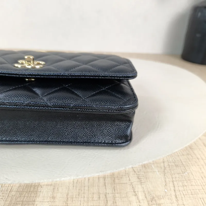 Chanel Crossbody Bag woc Black with Gold-Tone Hardware Grained Calfskin One Size 19.2 × 3.5 × 12.3 cm — detail view 5 of 14