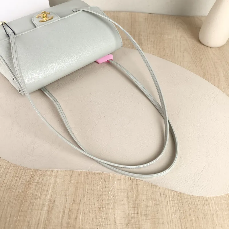 Chanel Shoulder Bag 26p preppy coco Grey Grained Calfskin Small 22 × 7 × 15 cm — detail view 6 of 10