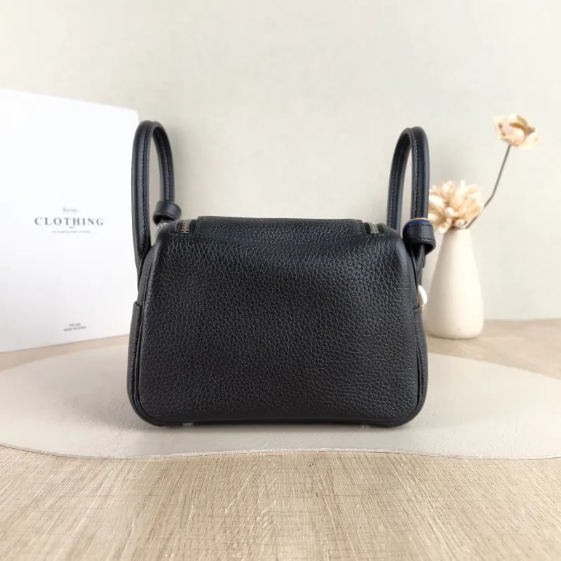 Hermès Shoulder Bag Lindy Mini 19 89Noir Black Taurillon Clemence TC Calfskin Mini 19 × 9 × 13 cm G — cover view 4 of 6