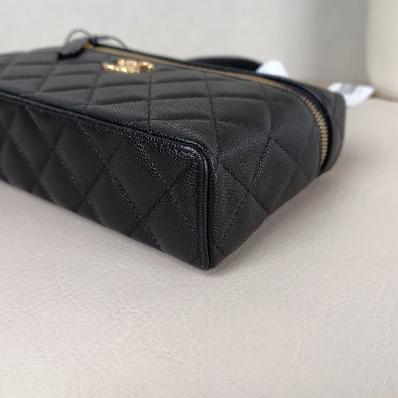 Chanel Crossbody Bag lp Vanity Case Bag Black Calfskin One Size 19.5 × 5 × 17 cm — detail view 15 of 15