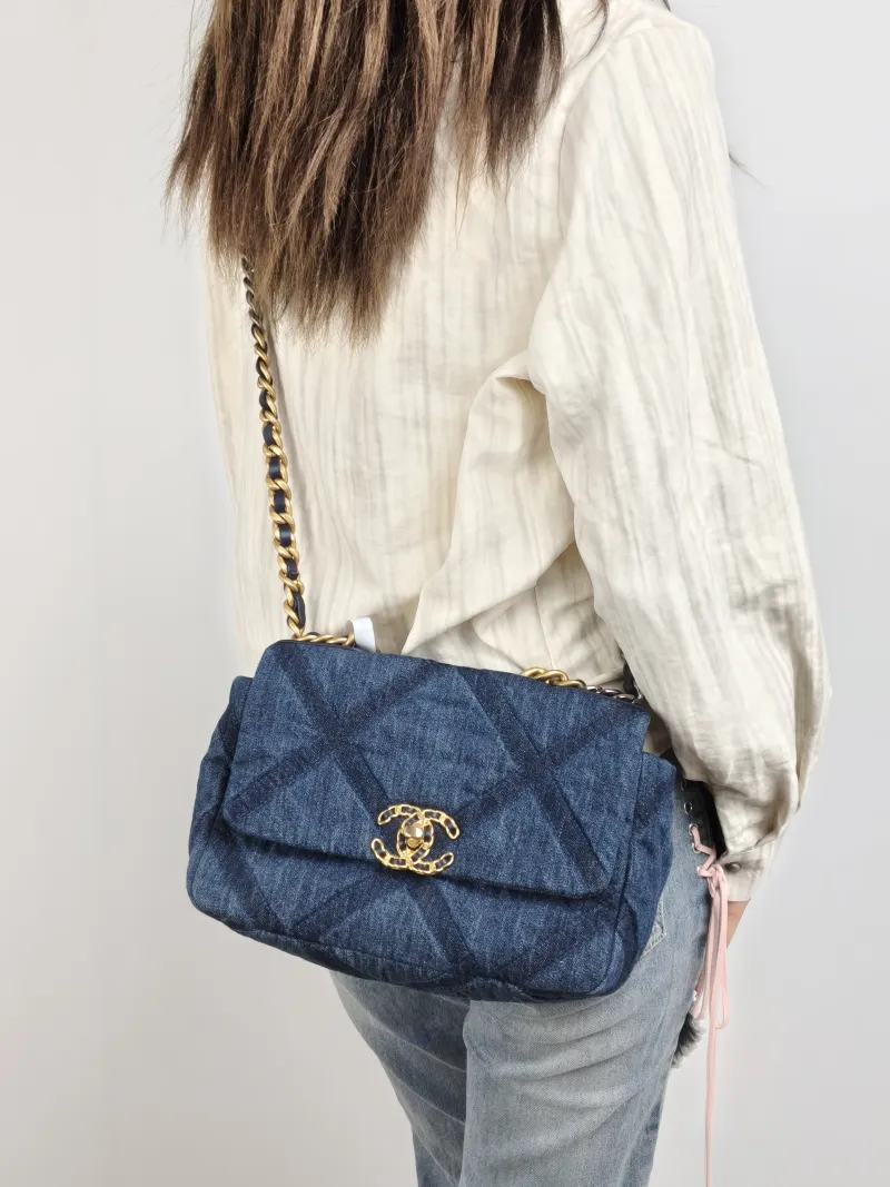 Chanel Crossbody Bag 19Bag Navy Small 26 × 9 × 16 cm — on-model view 1 of 2