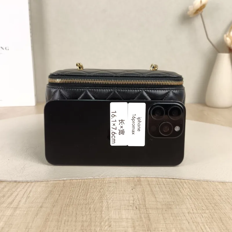 Chanel Crossbody Bag Edition Black Lambskin One Size17 × 8 × 9.5 cm — cover view 5 of 5