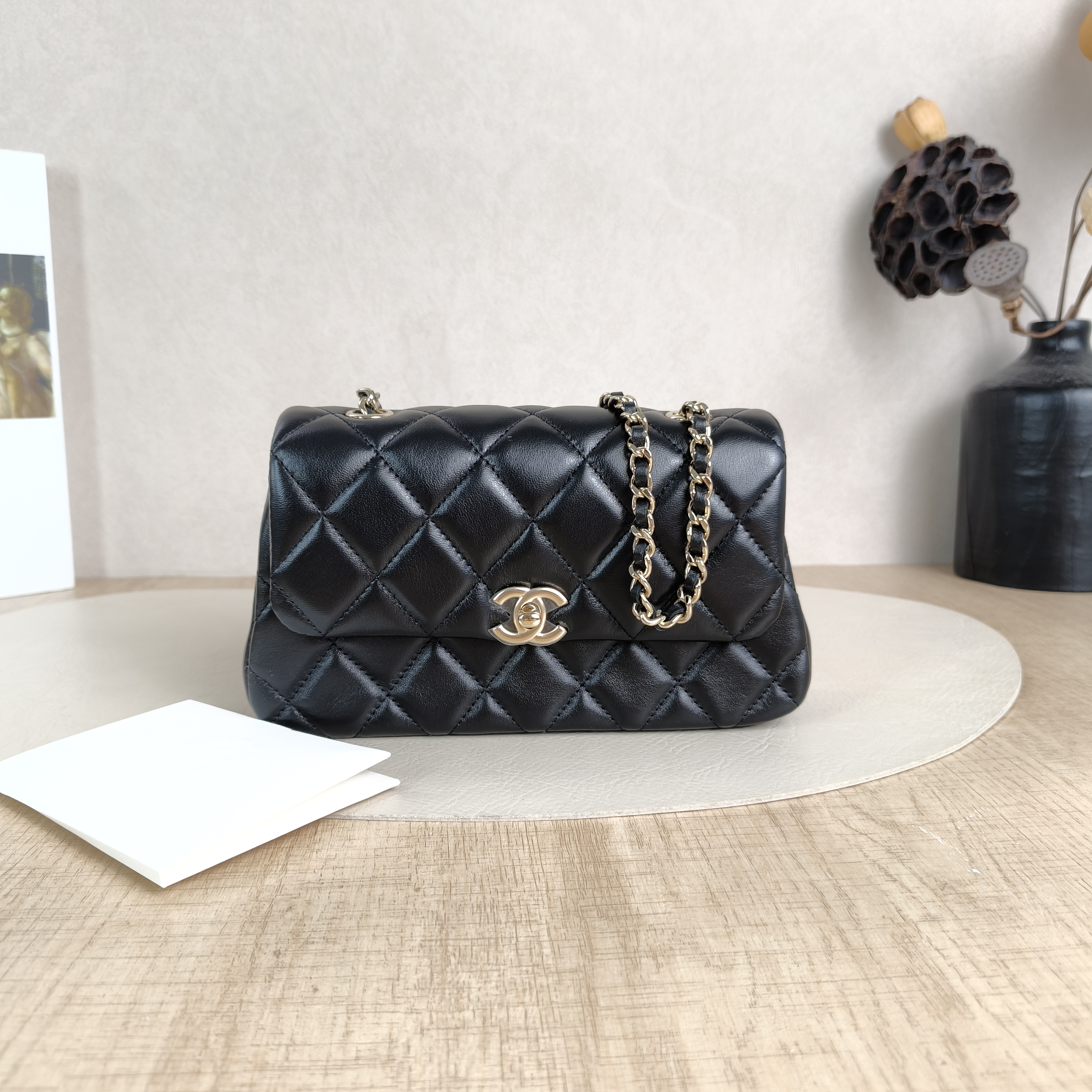 Chanel Crossbody Bag25s Crossbody Bag Black Lambskin One Size20 × 5.5 × 11 cm — cover view 3 of 6