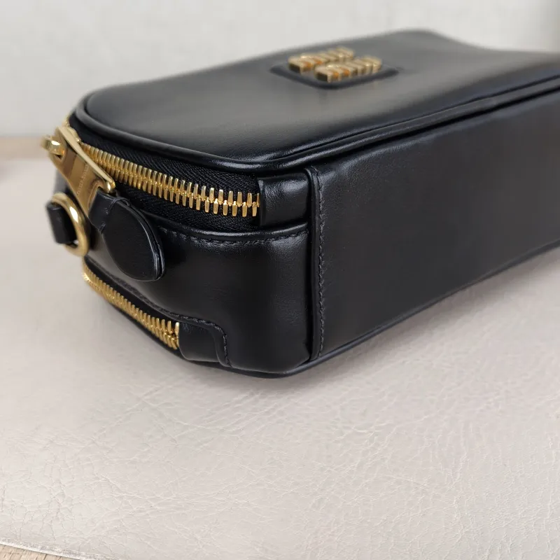 Miumiu Shoulder Bag Camera Bag Black Calfskin 18 × 6 × 10 cm — detail view 10 of 11