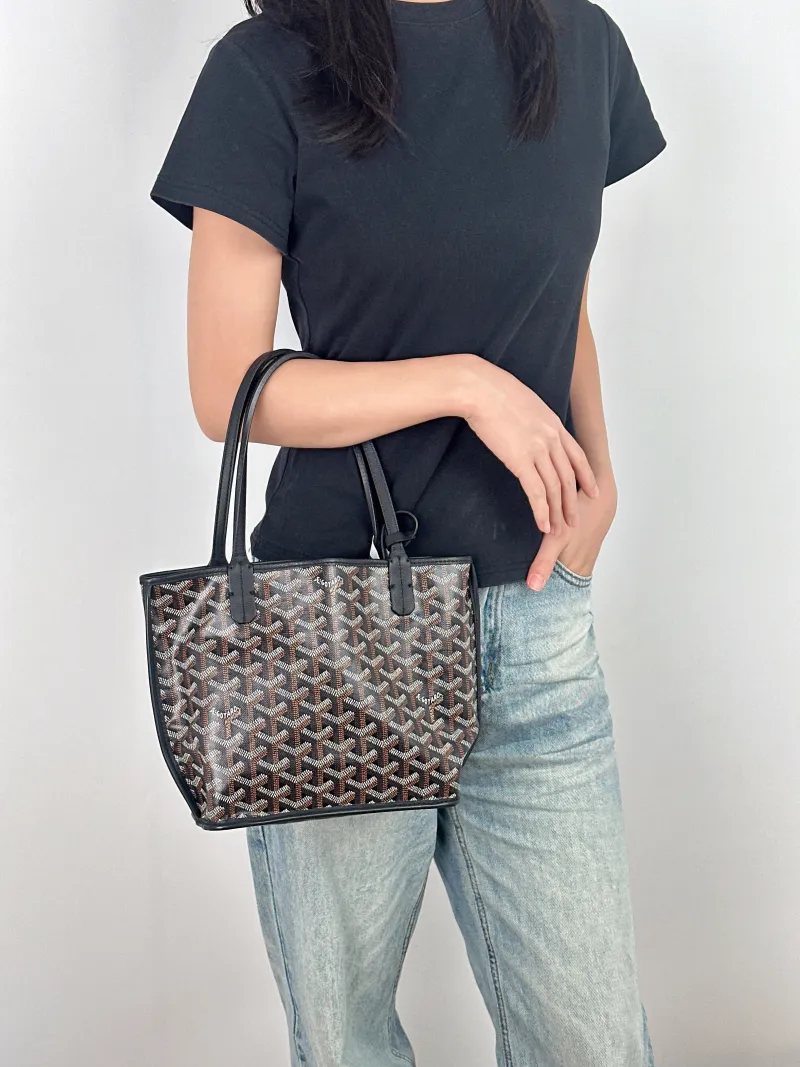 GOYARD Top Handle Bag ANJOU Shopping Tote Black ine Canvas Mini 19.5 × 9 × 19.5 cm — on-model view 3 of 3