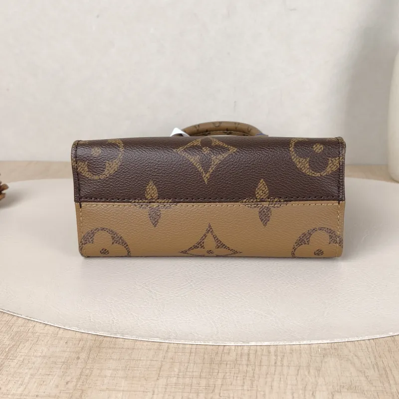 Louis Vuitton Crossbody Bag Onthego BB Monogram PVCBB18 × 8.5 × 15 cm — cover view 5 of 5