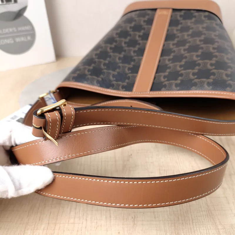 CELINE Crossbody Bag Triomphe Bucket Bag Monogram PVC Small22 × 13 × 26 cm — detail view 13 of 14