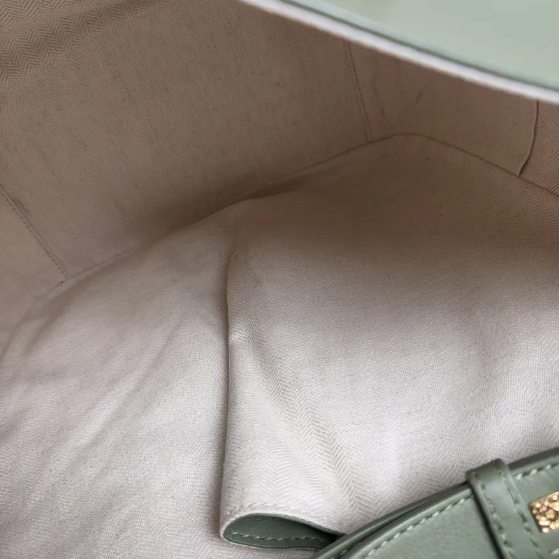 LOEWE Crossbody Bag Hammock Green Canvas Medium29 × 14 × 32 cm — detail view 9 of 10