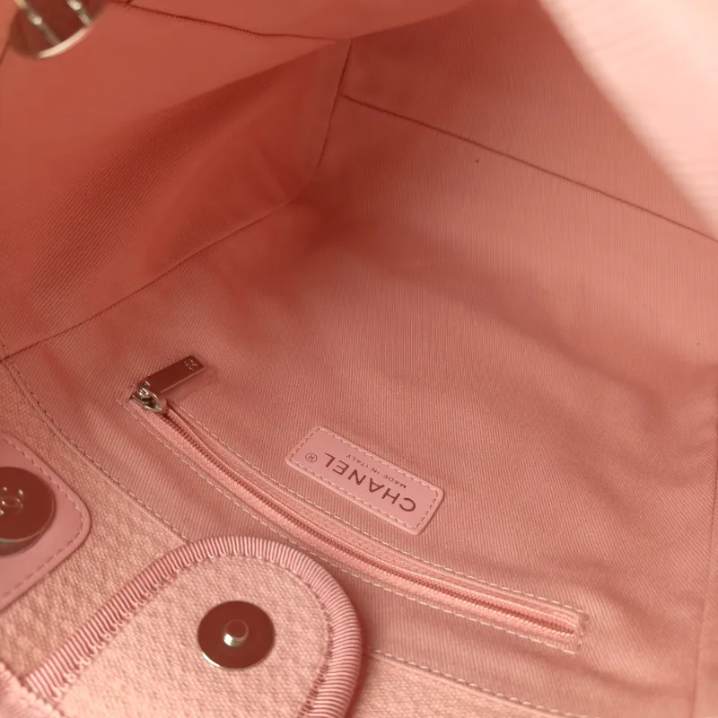 Chanel Shoulder Bag Pink One Size 26 × 10 × 26 cm — detail view 10 of 12