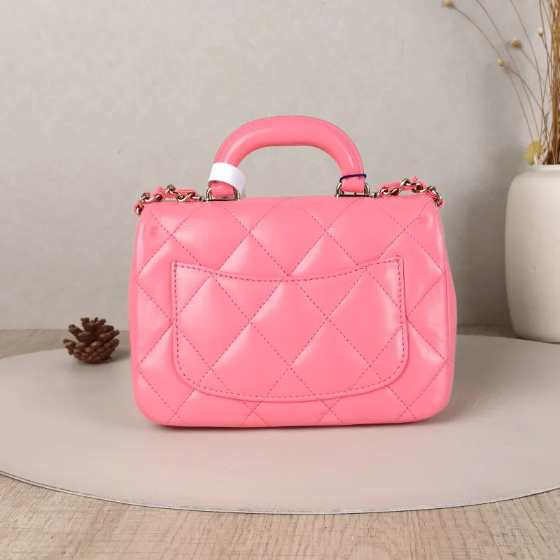 Chanel Crossbody Bag Edition Red Lambskin 19 × 6.5 × 13.5 cm — cover view 6 of 6