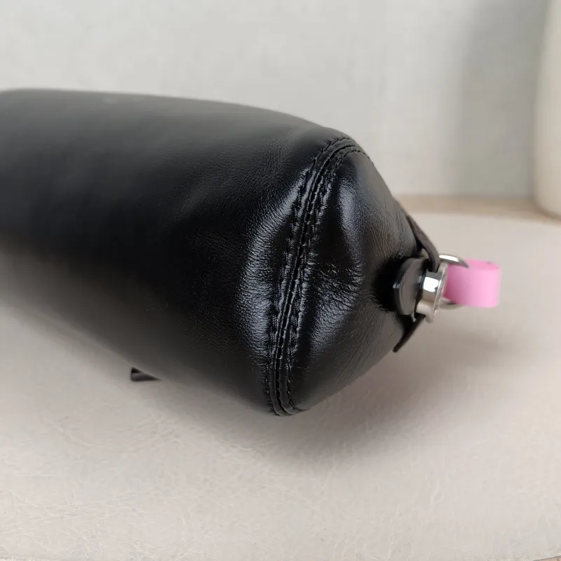 Louis Vuitton Shoulder Bag Pochette Vibe Black SL ambskin One Size 25 × 7.5 × 10 cm — detail view 2 of 10