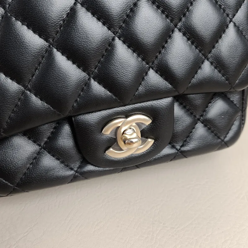 Chanel Crossbody Bag Classic Flap Mini CF Mini Black SL ambskinmini17 × 8 × 13.5 cm — detail view 5 of 13