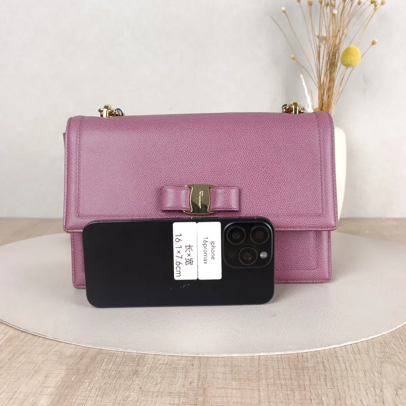 FERRAGAMO Crossbody Bag Chain Bag Calfskin One Size25 × 5 × 17 cm — cover view 4 of 5