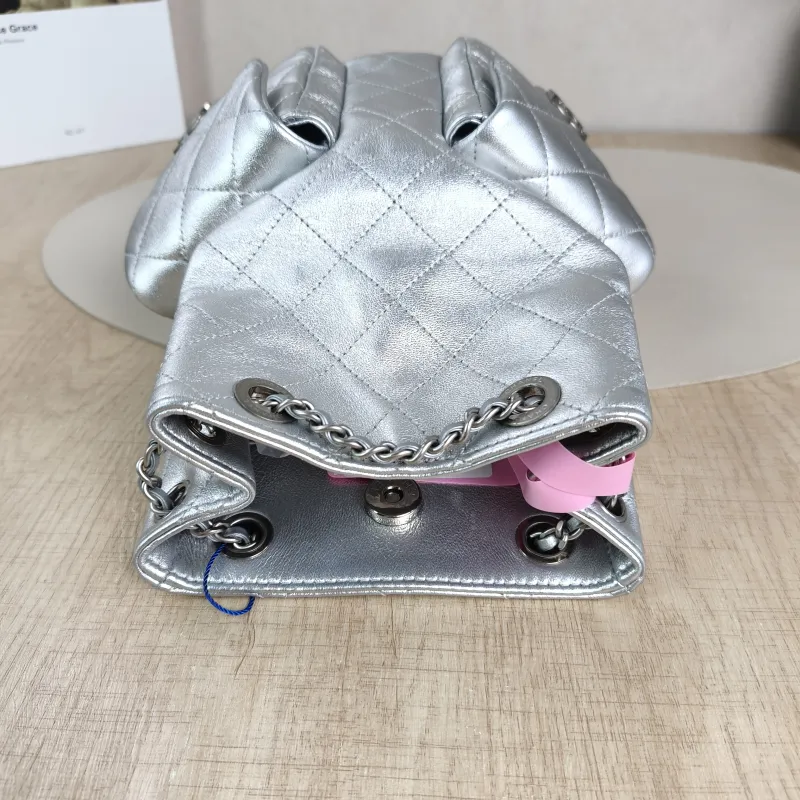 Chanel Backpack25c Backpack Silver Calfskin One Size18 × 8 × 24 cm — detail view 2 of 10