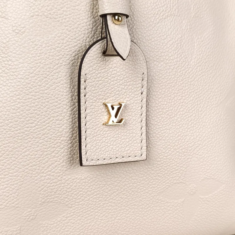 Louis Vuitton Crossbody Bag Carryall White Calfskin Small 29.5 × 12 × 24 cm — detail view 10 of 12