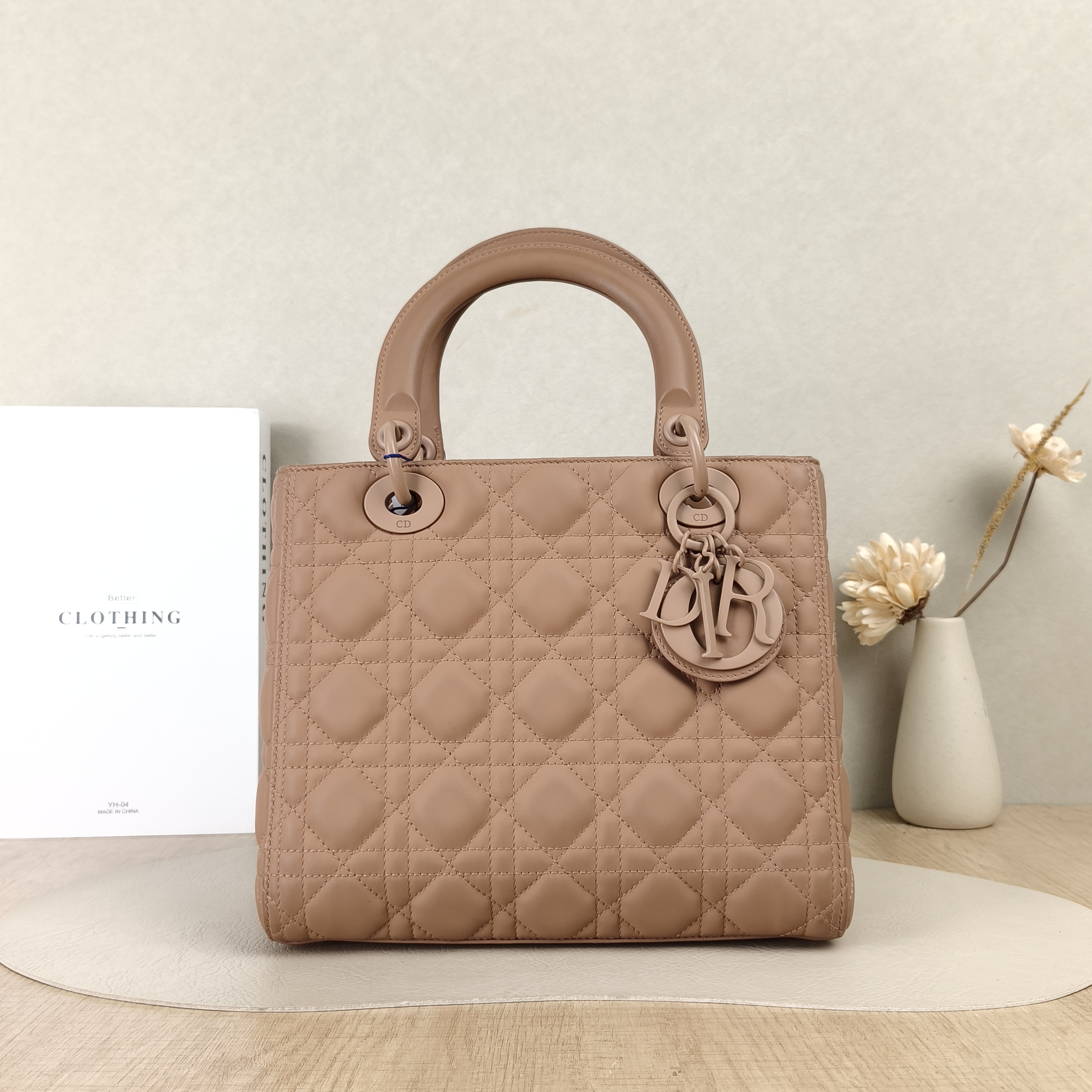 DIOR Top Handle Bag Lady Lady Dior Bag Pink Calfskin Medium24 × 12 × 21 cm