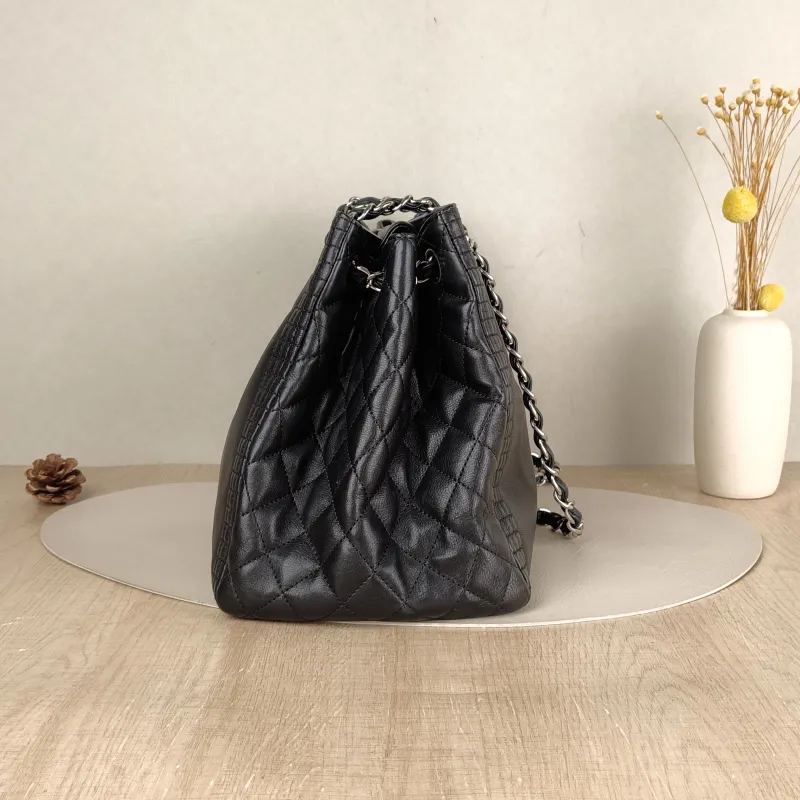Chanel Shoulder Bag c tote Black Calfskin One Size 37 × 17 × 24 cm 16 — detail view 1 of 12