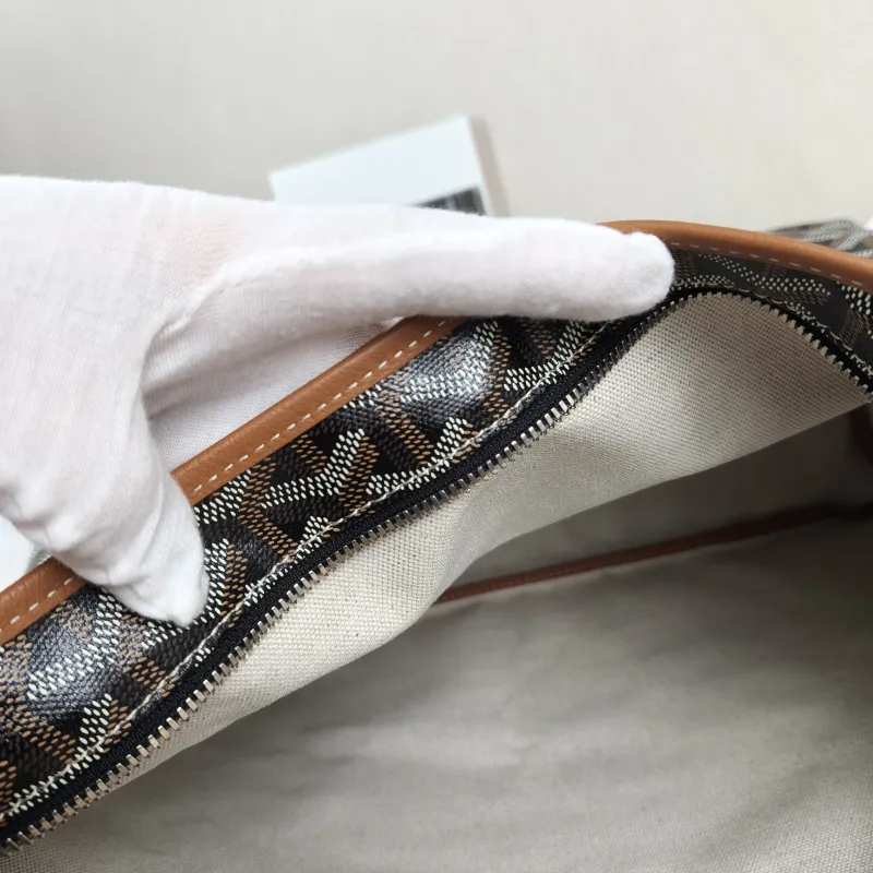 GOYARD Shoulder Bag Boheme Hobo​ Brown ine Canvas Small 43 × 14 × 27 cm — detail view 3 of 15