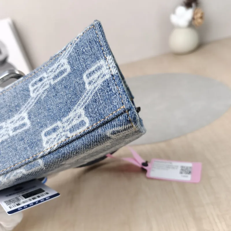 BALENCIAGA Crossbody Bag Hourglass Hourglass Bag Blue Mini 19 × 5 × 12 cm — detail view 11 of 15