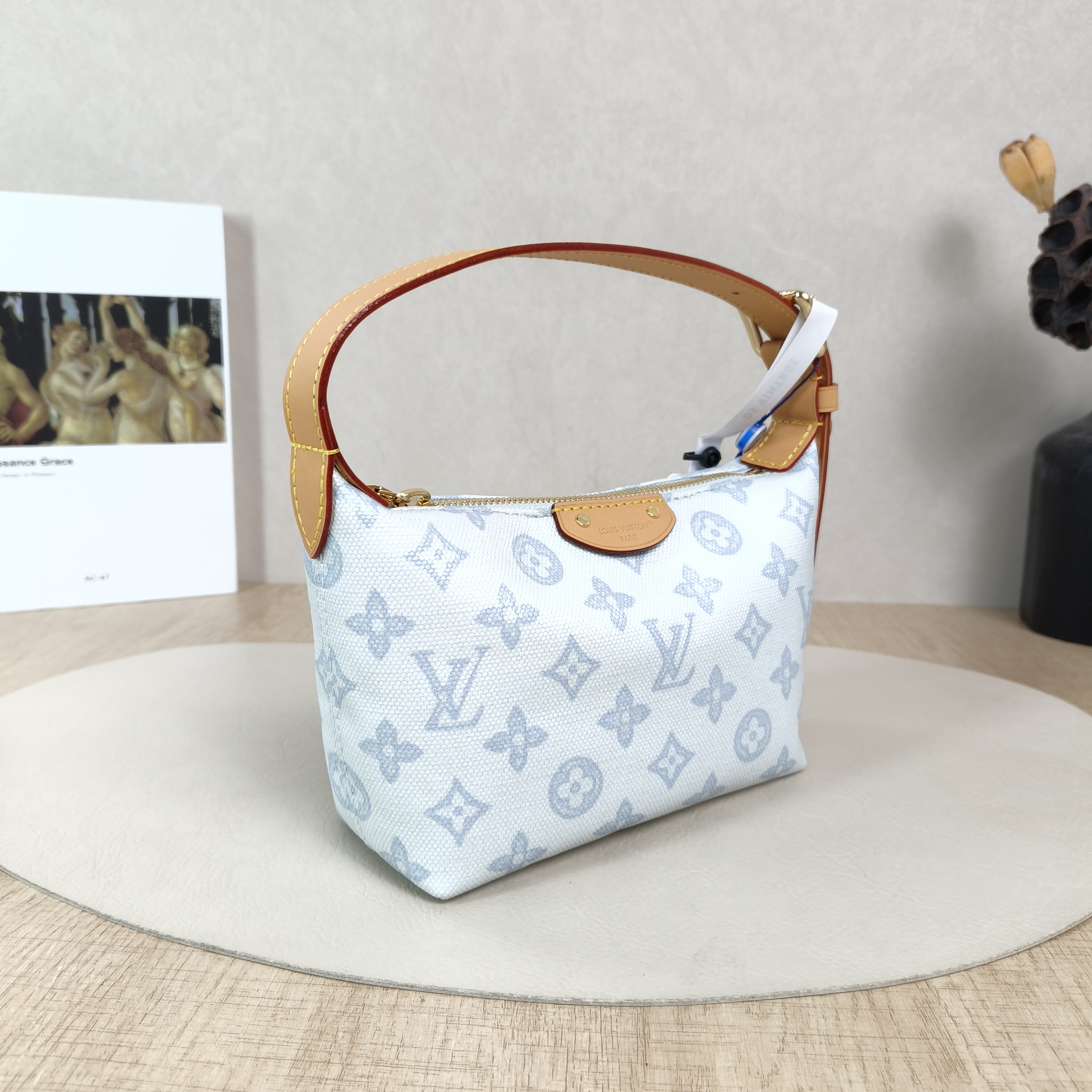 Louis Vuitton Shoulder Bag Pochette Hills Blue PVC18.5 × 6.5 × 11 cm — cover view 4 of 6