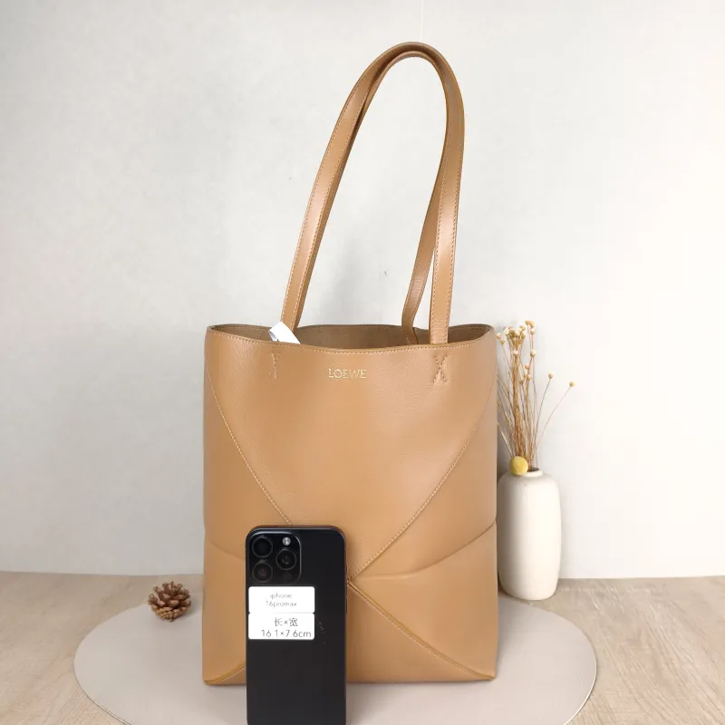 LOEWE Shoulder Bag Puzzle Fold Shopping Tote Calfskin Medium 25.5 × 14.5 × 31.5 cm — cover view 3 of 5