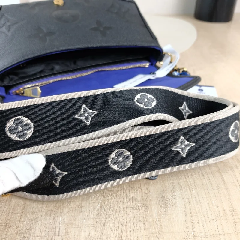 Louis Vuitton Crossbody Bag Diane Baguette Bag Black Empreinte Embossed Calfskin Small24 × 9 × 15 cm — detail view 2 of 14
