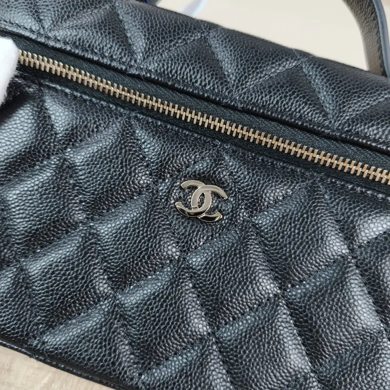 Chanel Crossbody Bag lp Box Bag Top Handle Crossbody Bag Black Calfskin One Size 19.5 × 5 × 17 cm — detail view 4 of 13