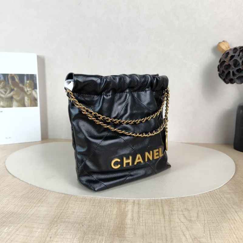 Chanel Shoulder Bag 22Bag Black CC alfskin Mini 20 × 6 × 19 cm — cover view 2 of 6