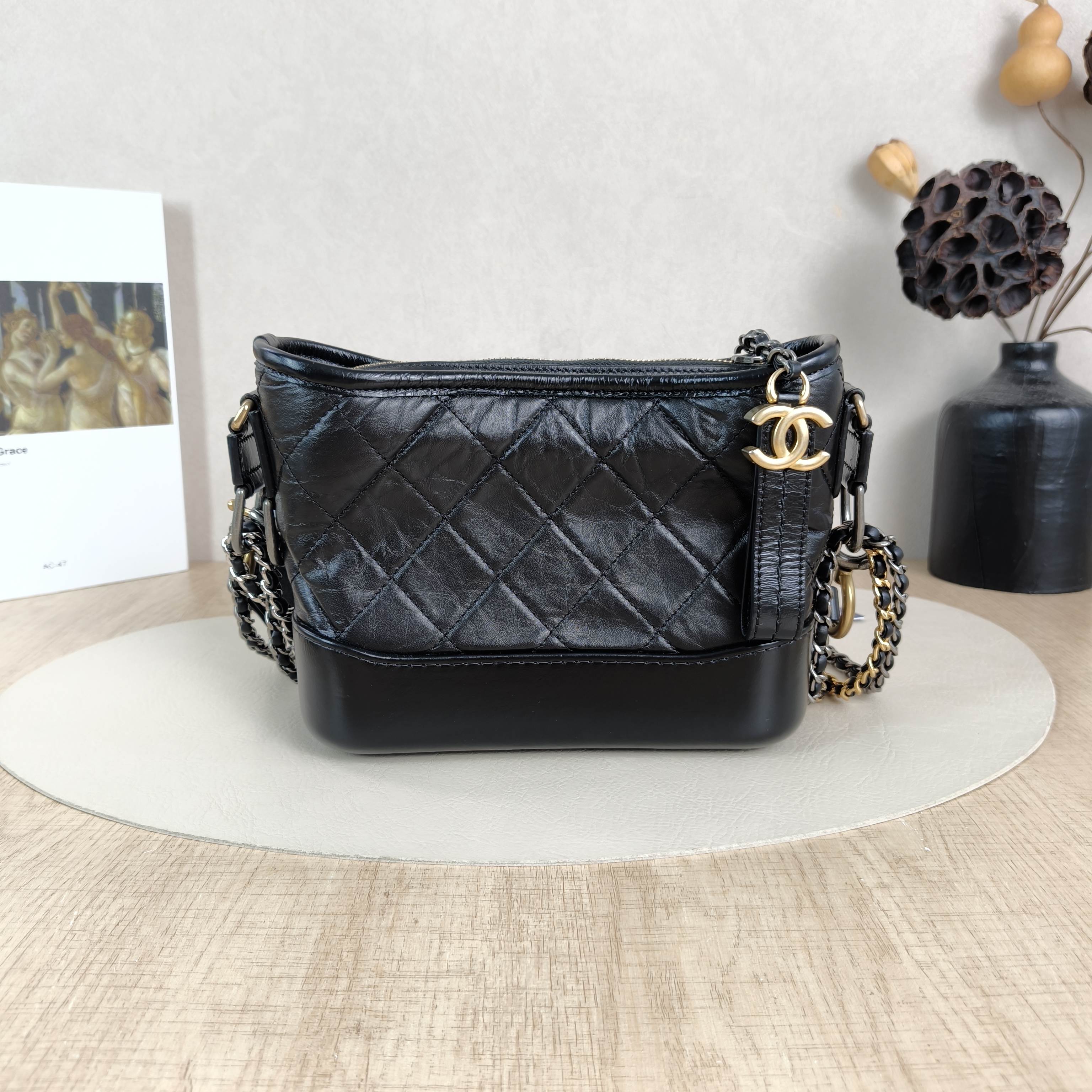Chanel Crossbody Bag Gabrielle Gabrielle Baglogo Black CC alfskin Small20 × 8 × 15 cm