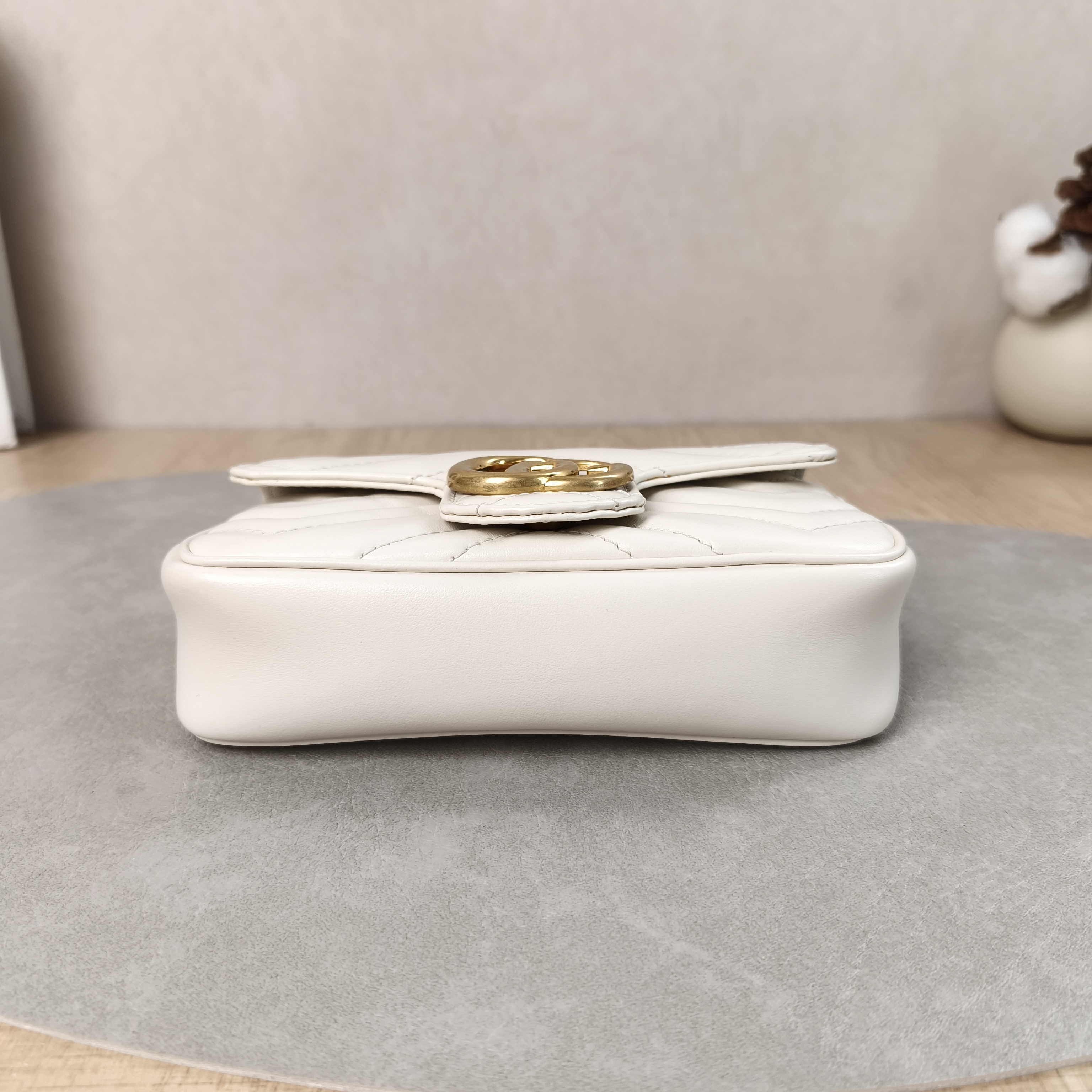 GUCCI Crossbody Bag GG Marmont Mini Marmont Mini White Calfskinmini16.5 × 4.5 × 9.5 cm — cover view 3 of 6