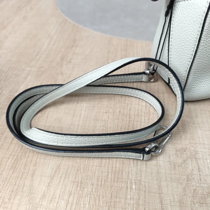 LOEWE Crossbody Bag Puzzle Green Calfskin Mini 18 × 8 × 12.5 cm — detail view 6 of 13
