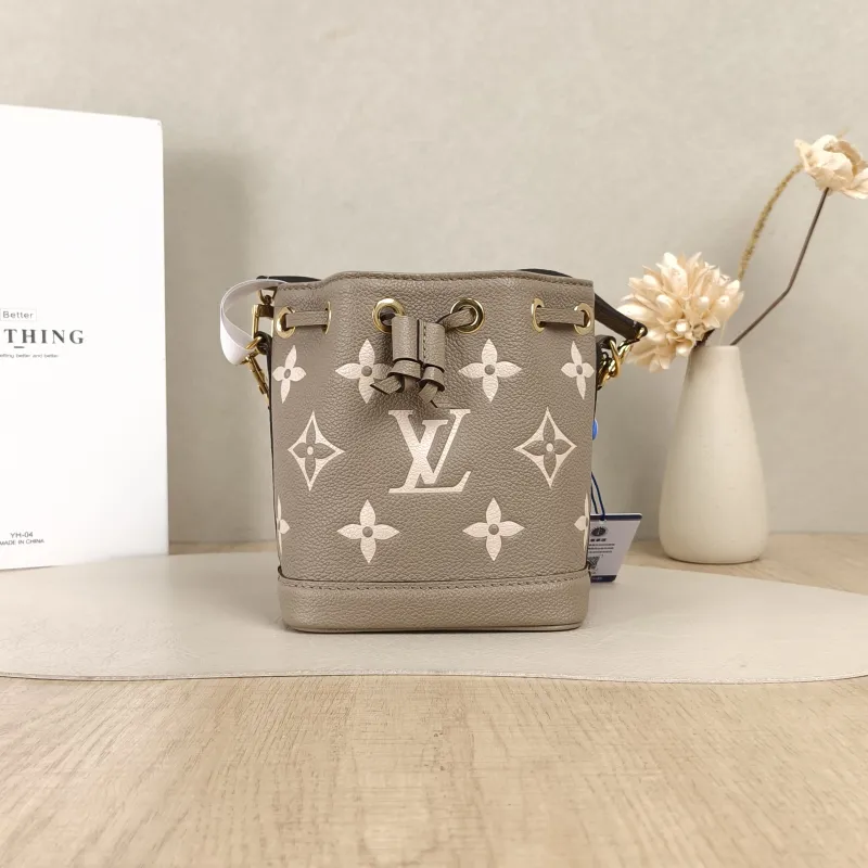 Louis Vuitton Crossbody Bag NANO NOÉ Bucket Bag Nano · White Empreinte Embossed Calfskin Monogramnano13 × 10 × 16 cm