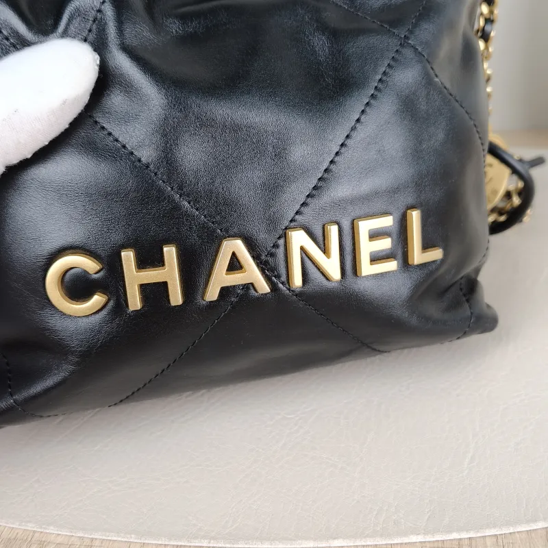 Chanel Shoulder Bag22Bag Black CC alfskinmini20 × 6 × 19 cm — detail view 11 of 11