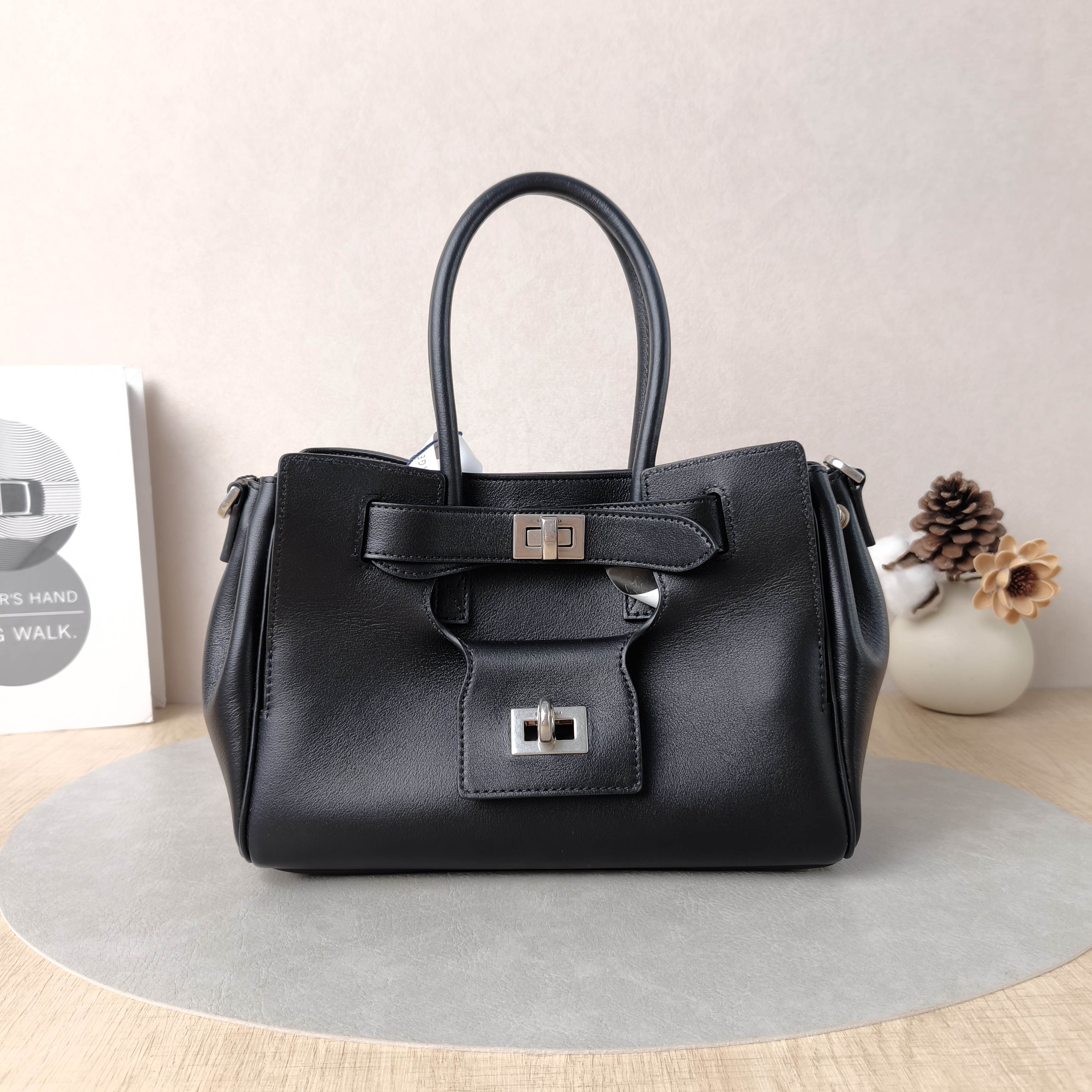 BALENCIAGA Crossbody Bagbel air Shoulder Crossbody Bag Black Calfskinmini23.5 × 8 × 17 cm
