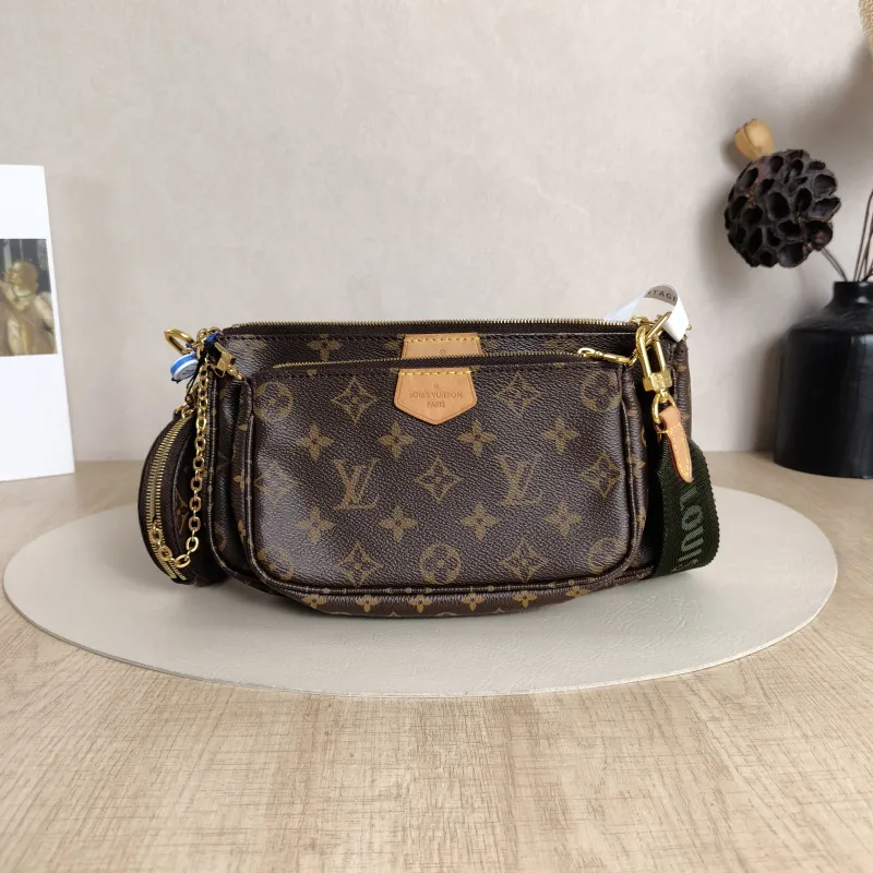 Louis Vuitton Crossbody Bag Multi Pochette Accessoires Shoulder Strap PVC Small24 × 4 × 13.5 cm