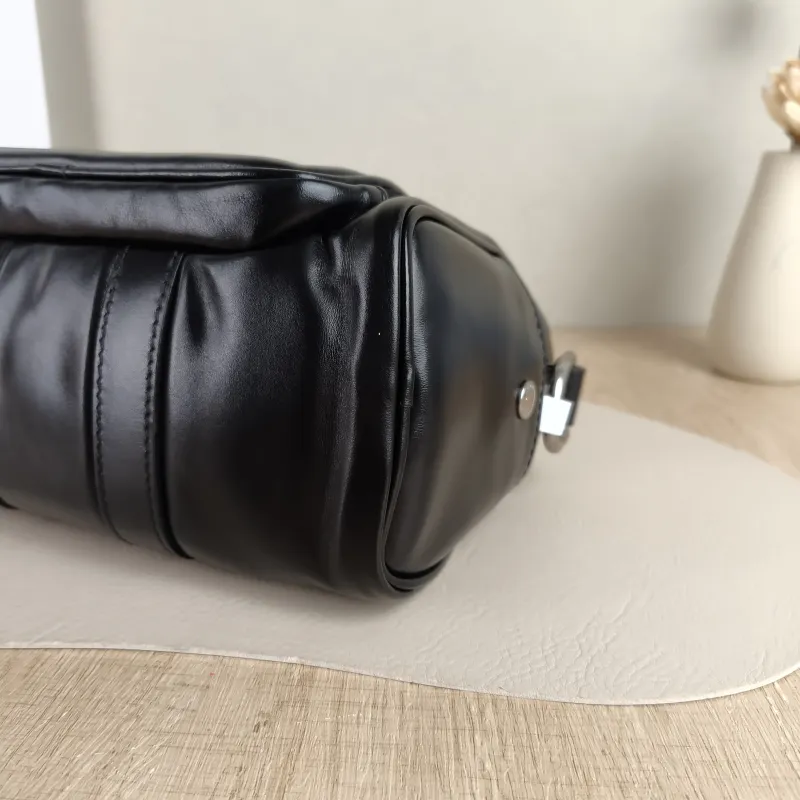 Louis Vuitton Crossbody Bag Keepall Cargo 25 Medium 25 × 11 × 15 cm — detail view 3 of 12