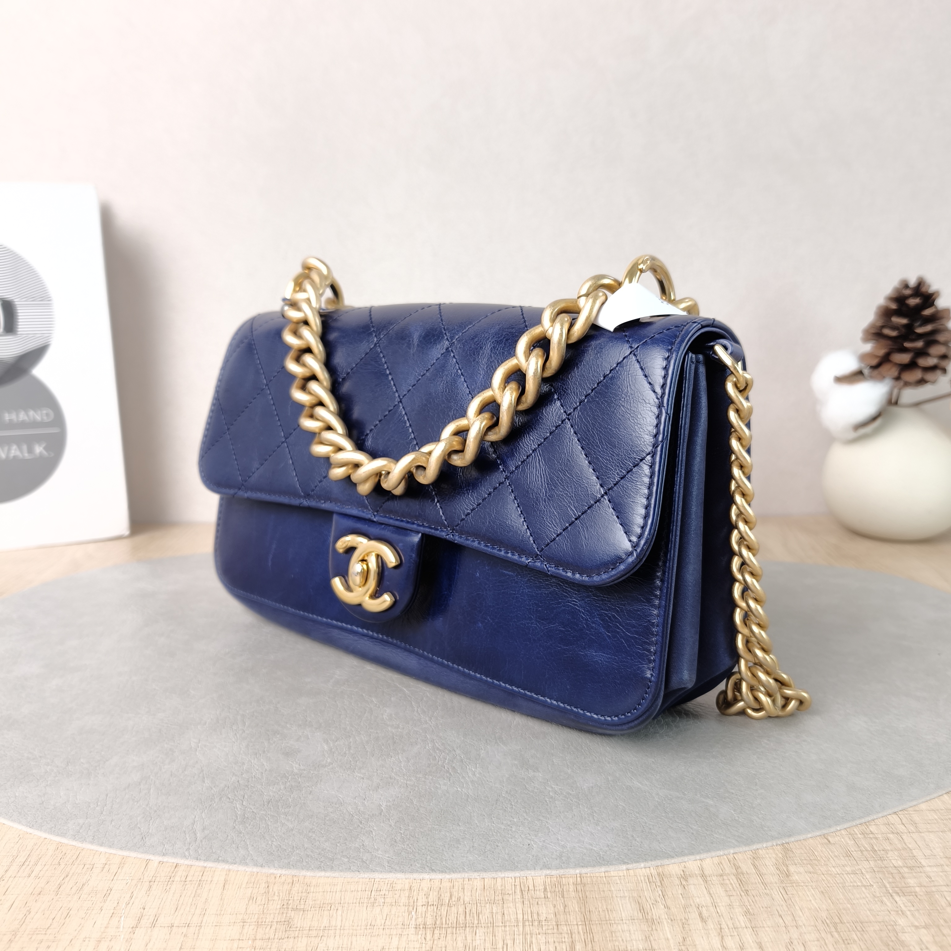 Chanel Crossbody Bag Navy Waxed Leather Calfskin One Size24 × 7 × 14 cm — cover view 3 of 6