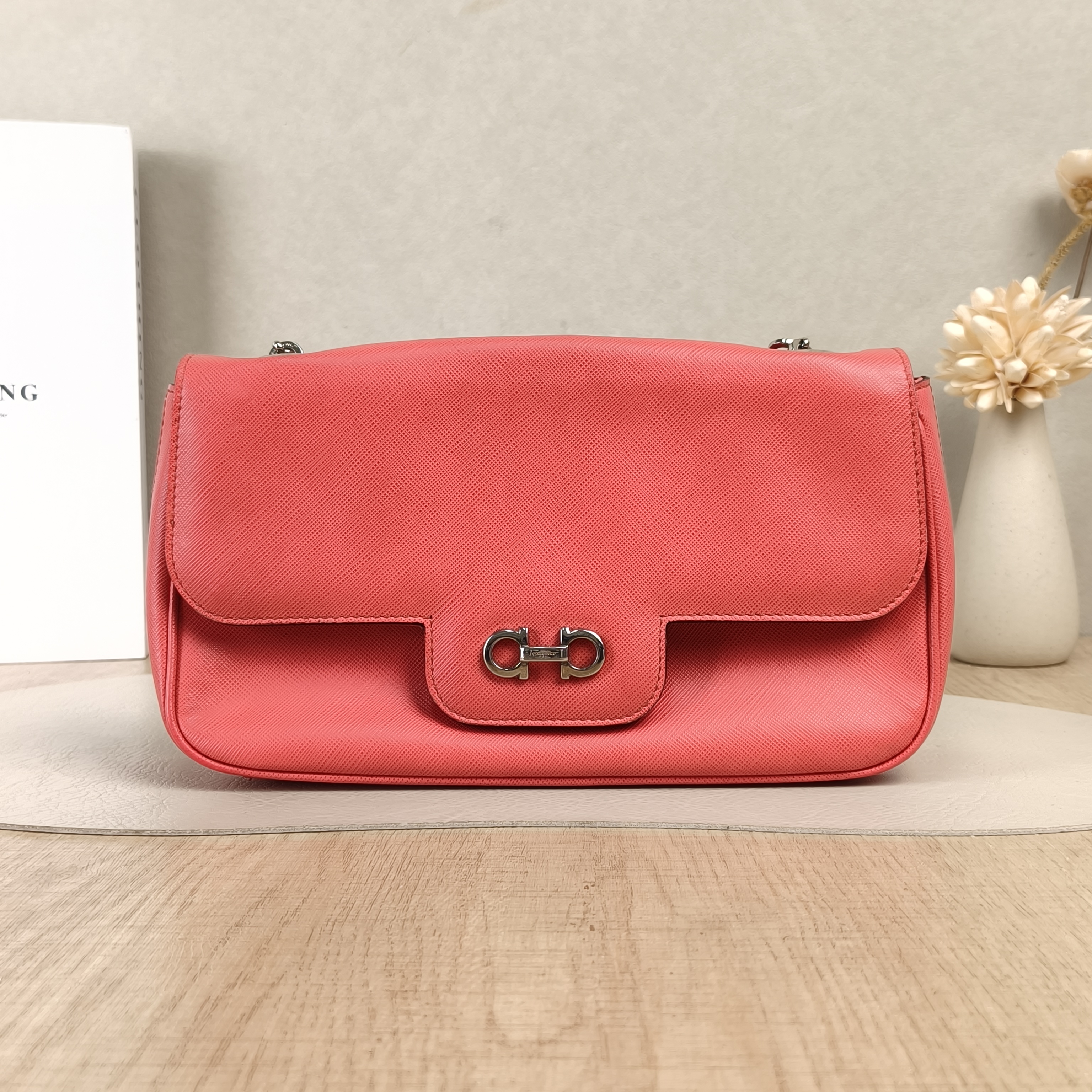 FERRAGAMO Shoulder Bag Red Calfskin 24.5 × 6.5 × 13 cm