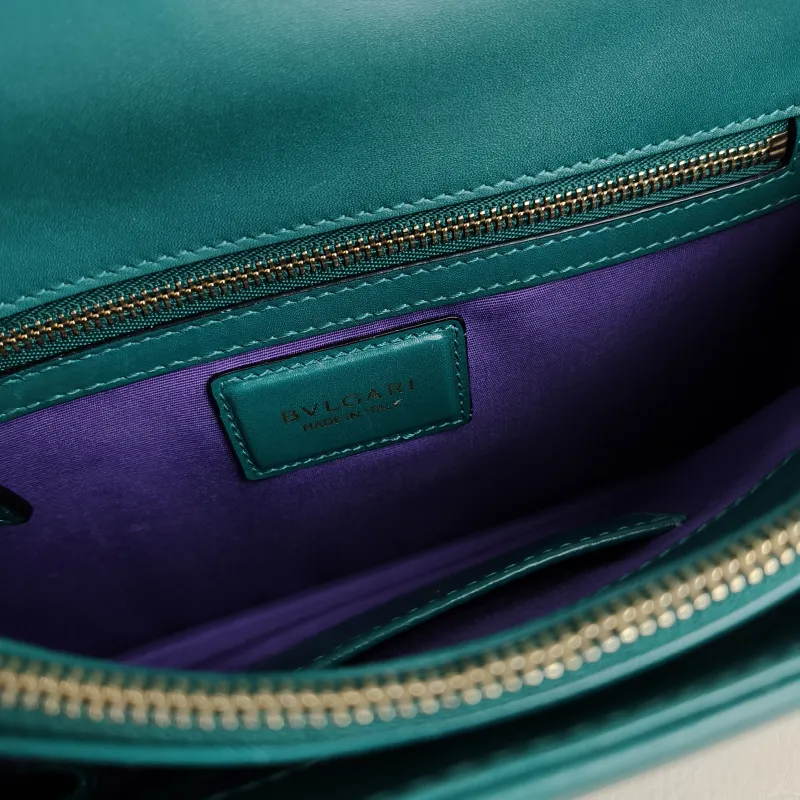 Bvlgari Crossbody Bag Serpenti Forever Collection Crossbody Bag Green Calfskin Medium 28 × 7.5 × 19 cm — detail view 9 of 12