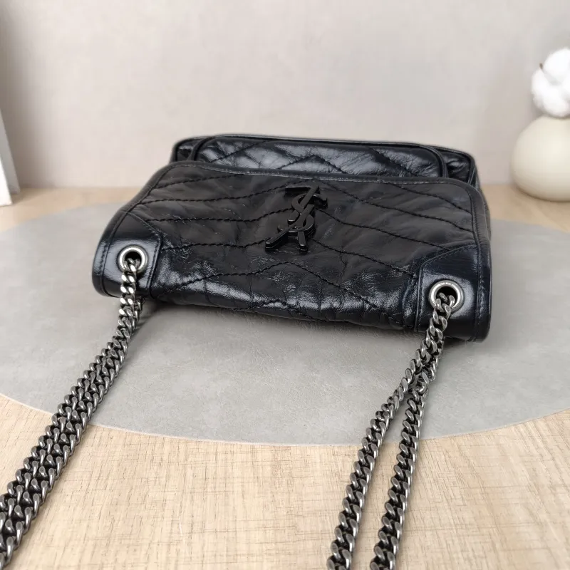 SAINT LAURENT Crossbody Bag Niki D Waxed Leather Calfskin Small21 × 7.5 × 16 cm — detail view 3 of 14