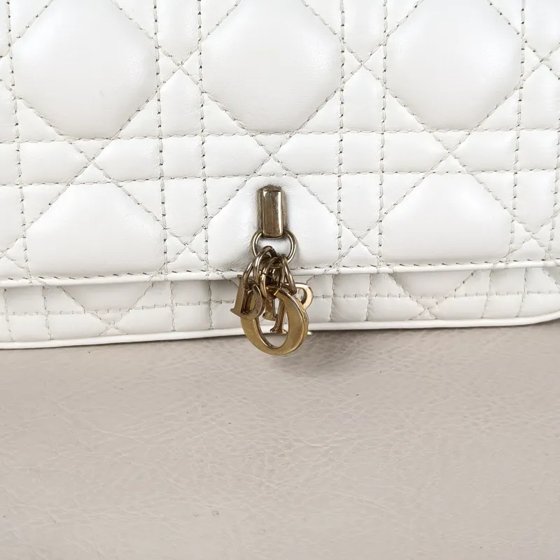 DIOR Crossbody Bag My Chain Bag White Lambskin18 × 3.5 × 10 cm — detail view 4 of 11