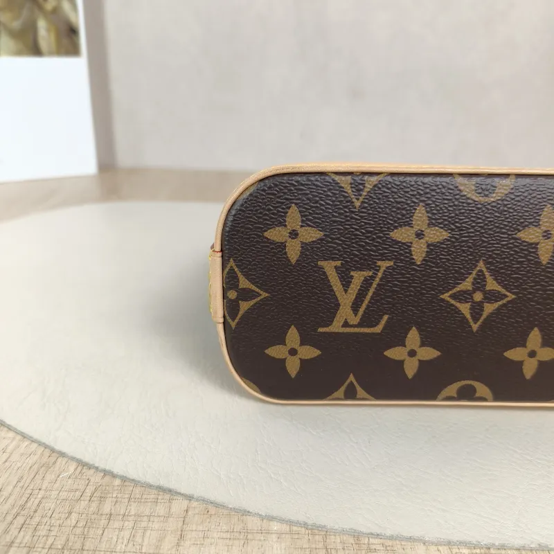 Louis Vuitton Crossbody Bag Alma Nano Monogram · PV Cnano18 × 8 × 12 cm — detail view 3 of 12
