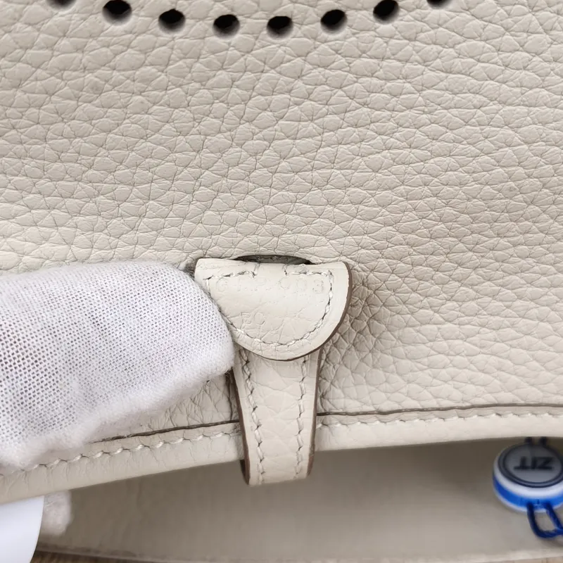 Hermès Crossbody Bag Evelyne Mini 16 Mini 16 10Craie TC Calfskin Mini 17 × 5.5 × 18 cm G — detail view 5 of 9