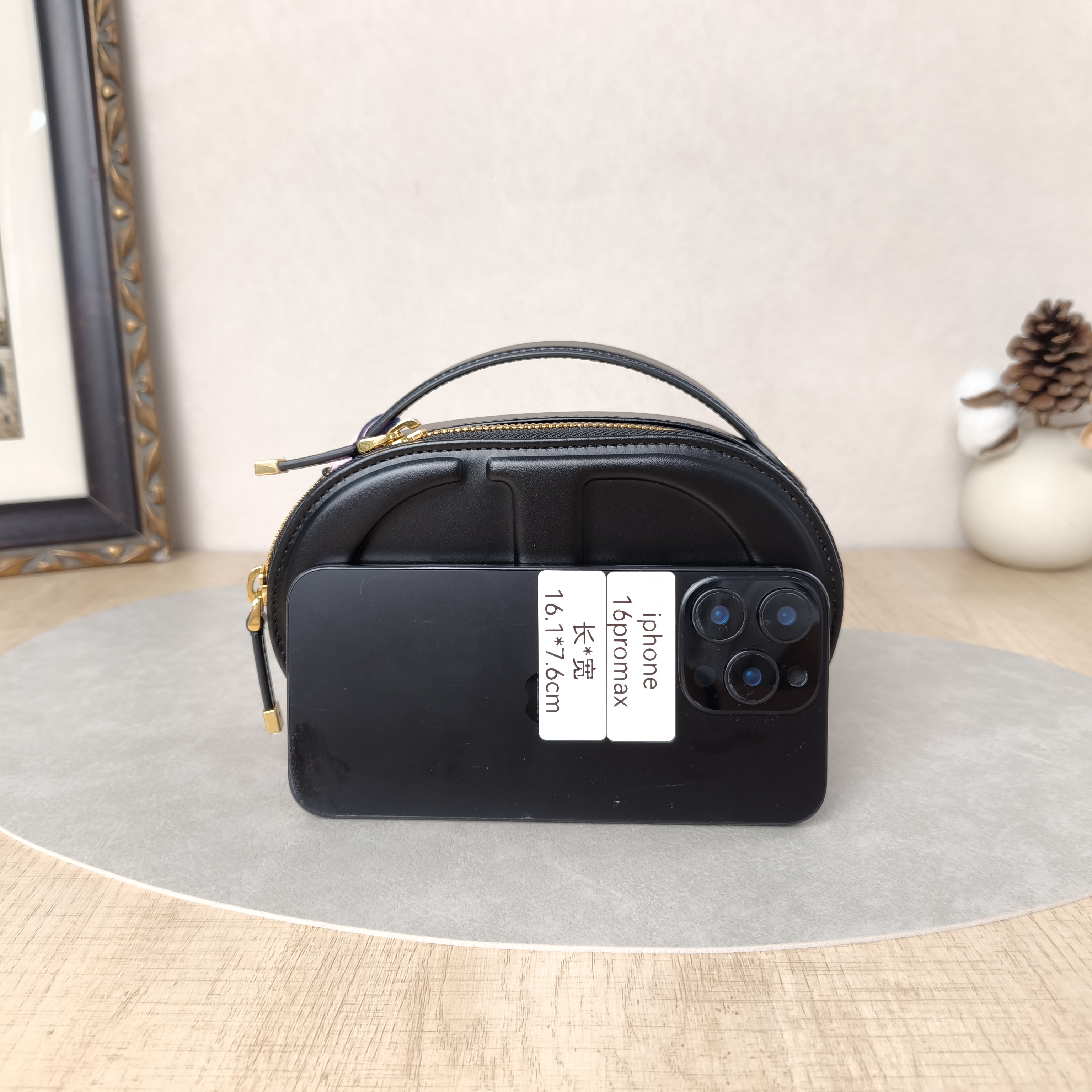 DIOR Shoulder Bag CD Signature Camera Bag Black Calfskin One Size18 × 6.5 × 11 cm — cover view 3 of 5