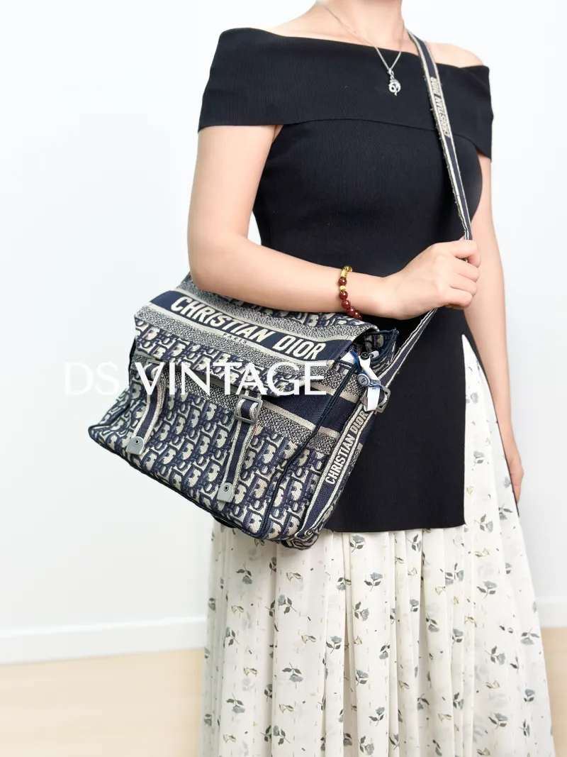 DIOR Crossbody Bag camp Messenger Bag Blue Canvas Medium29 × 12 × 22 cm — on-model view 1 of 3