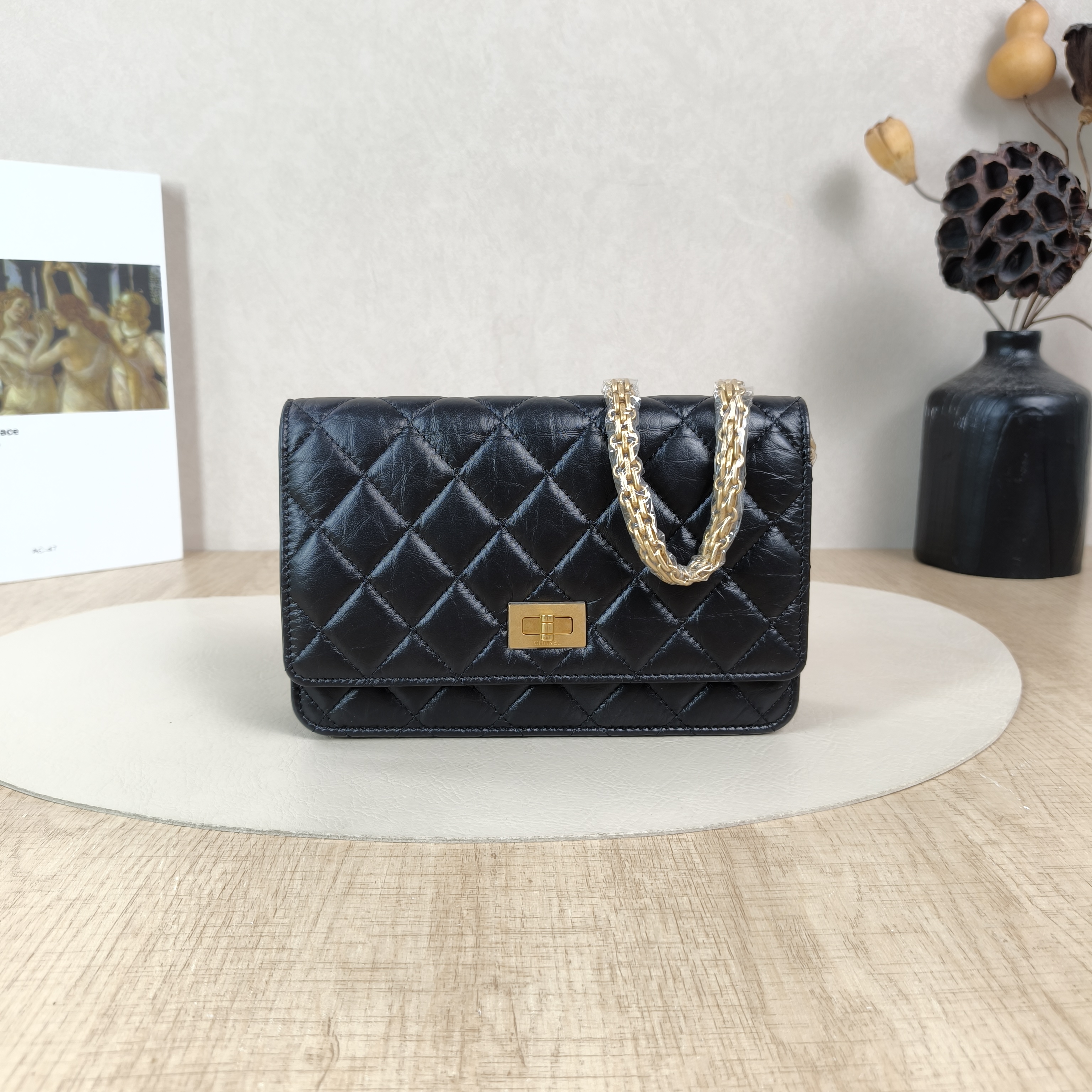 Chanel Crossbody Bag2.55 woc Black Waxed Leather Calfskin One Size19.2 × 3.5 × 12.3 cm